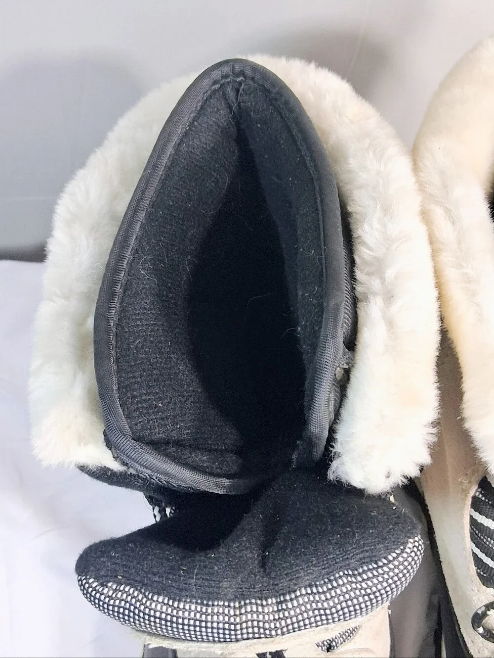Women's Size 11 Ranger Thermolite Insulated Faux Fur Waterproof Boots